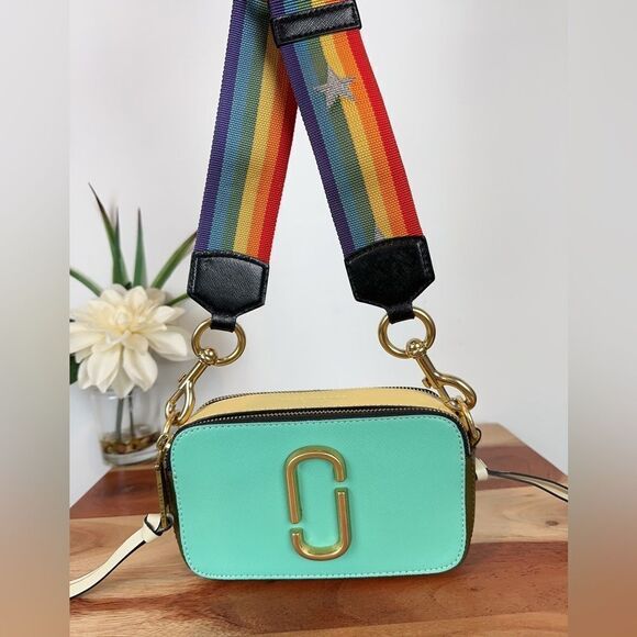 Pre-owned MARC JACOBS Saffiano Rainbow Strap Color Block Snapshot Camera Bag - Picture 2 of 11
